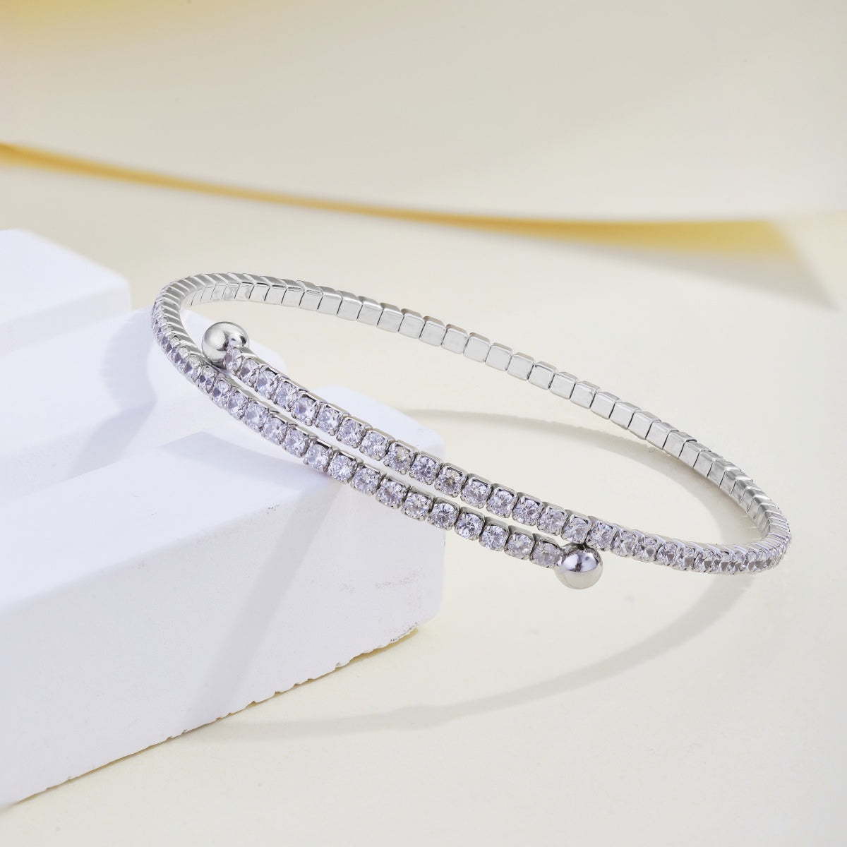 [HOT]Row of Diamonds Round Fashion Bracelet