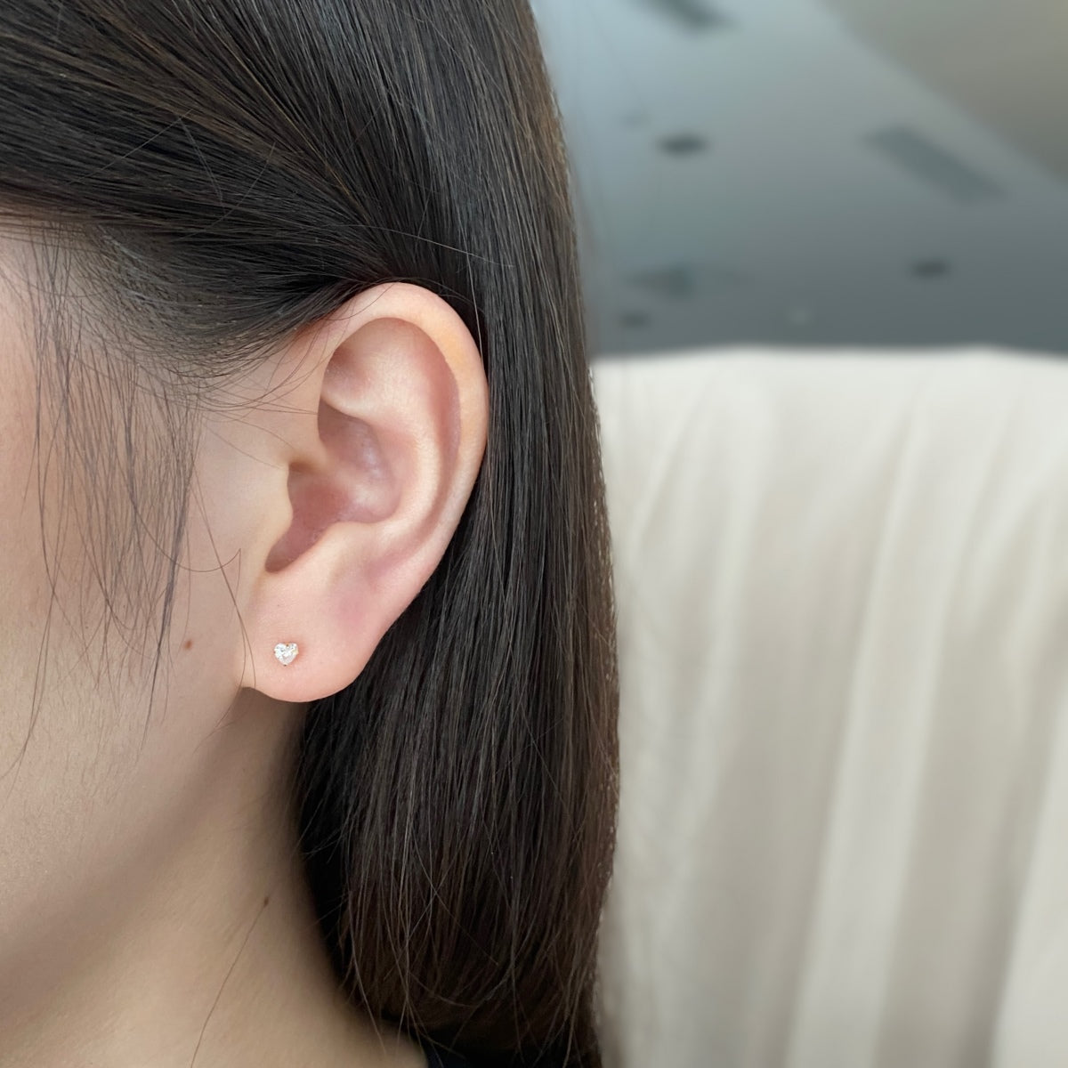 [HOT]Sparkling Heart Shaped Simple Earrings