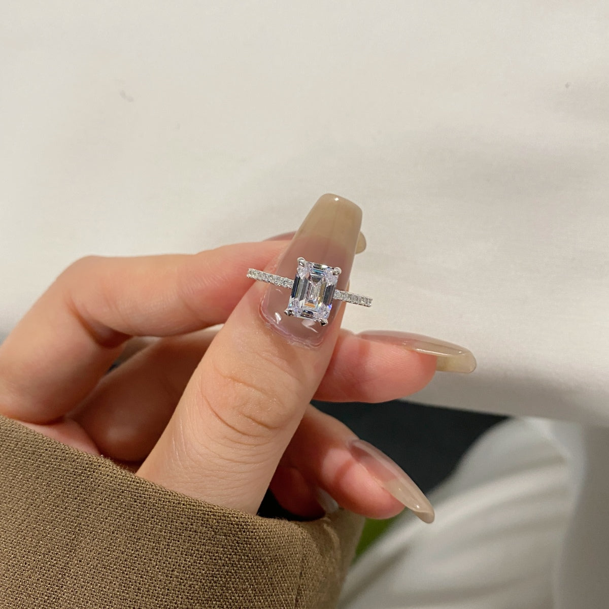 [HOT]2.0 Carat Scintillating Ornate Radiant Cut Party Ring