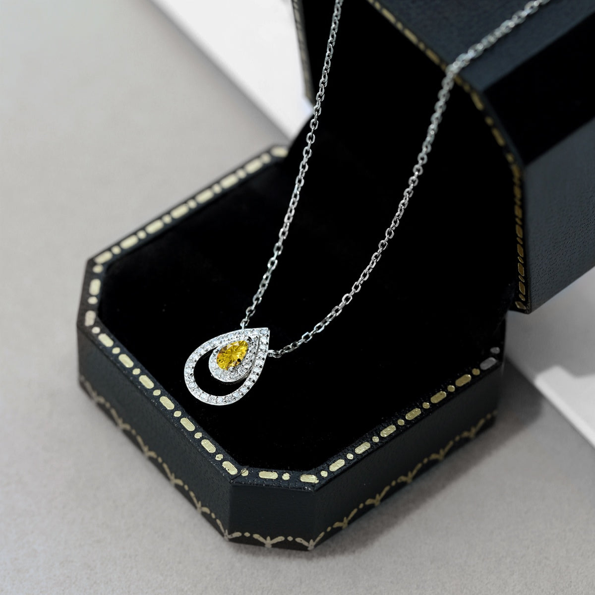 [HOT]Sparkling Pear Cut Necklace
