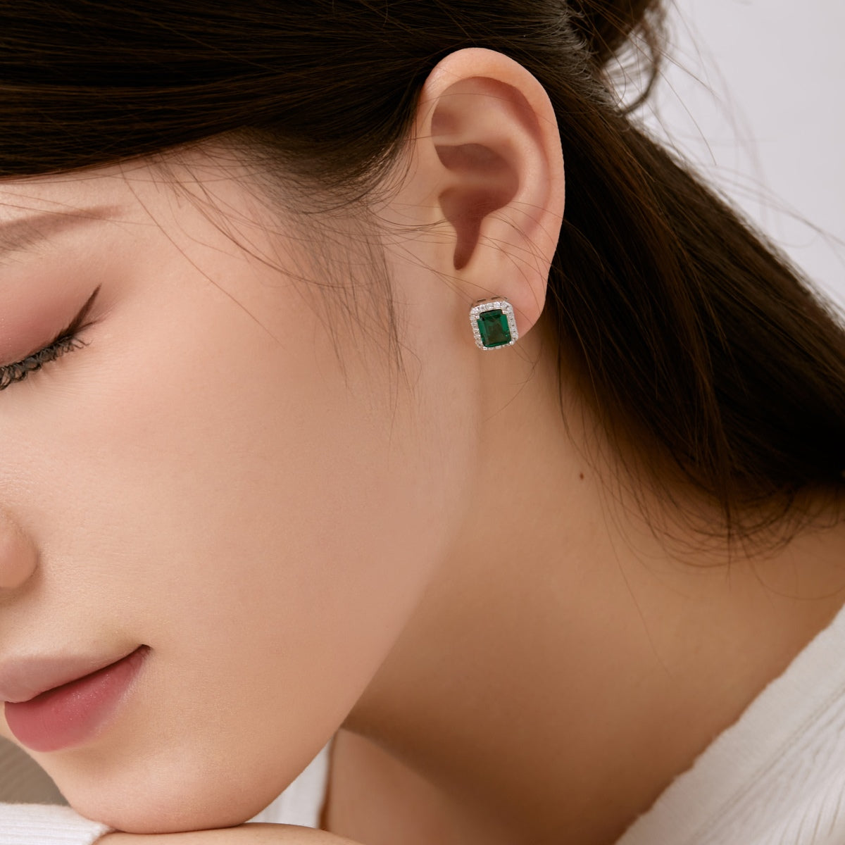 [HOT]Luxurious Dainty Emerald Cut Banquet Earrings