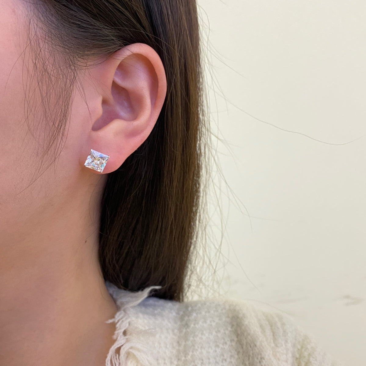 [HOT]Ornate Square Shape Earrings