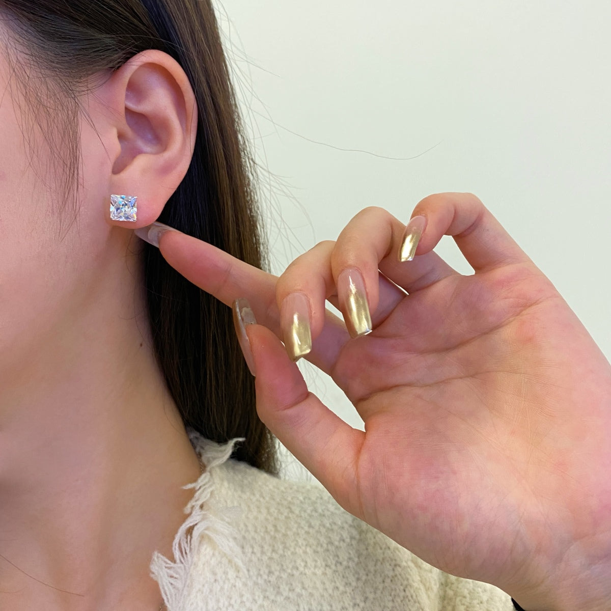 [HOT]Ornate Square Shape Earrings