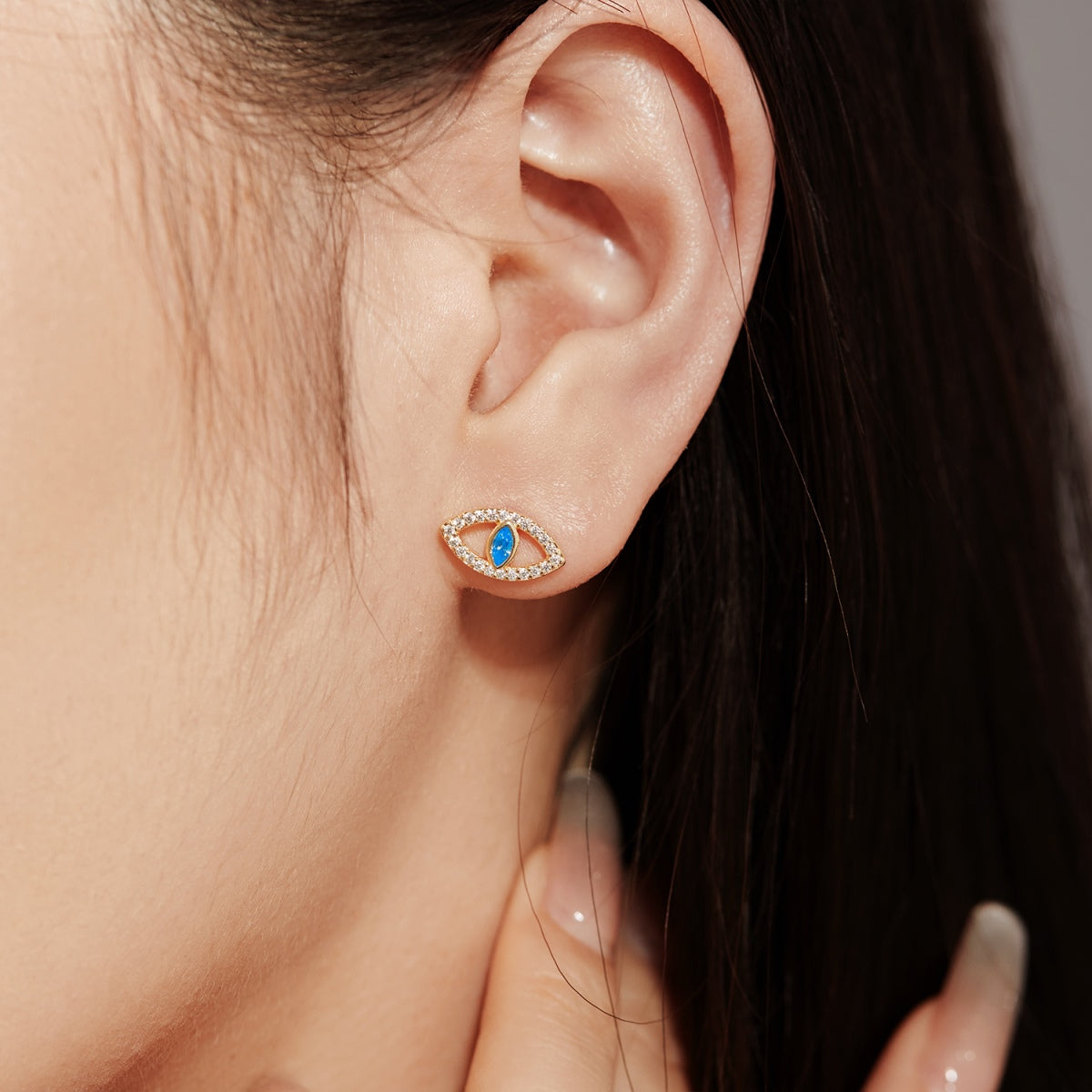 [HOT]Blue Devil Eyes Hollow Stud Earrings