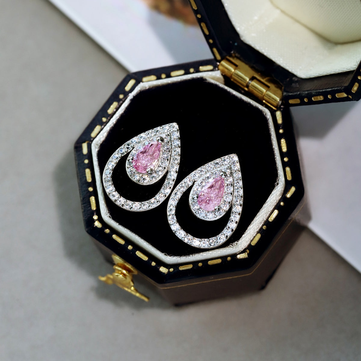 [HOT]Sparkling Delicate Water Drop Shape Daily Earrings