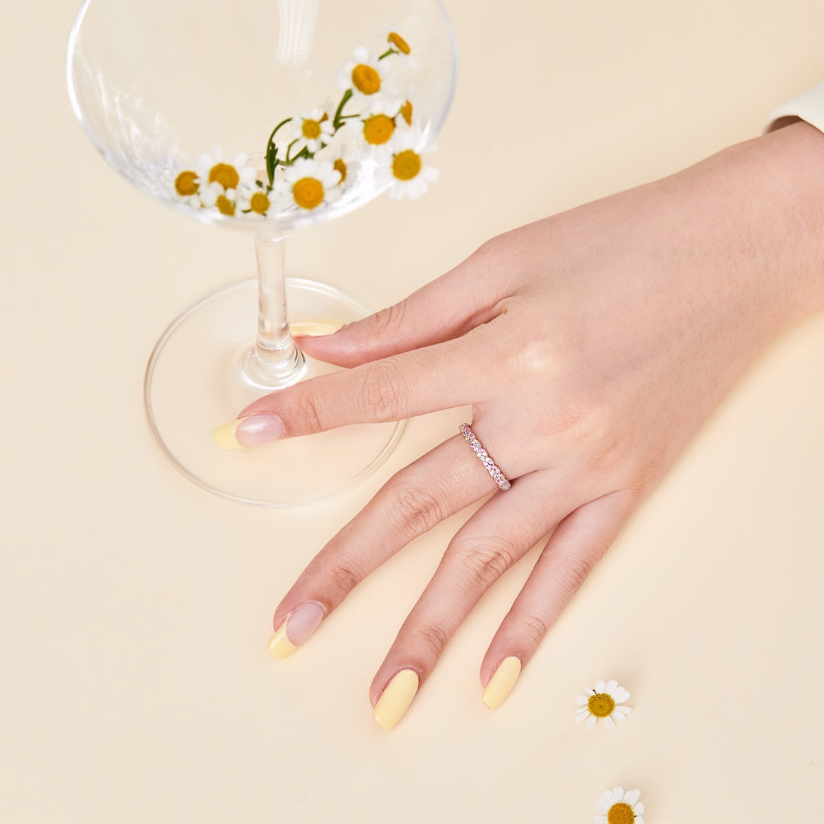 [HOT]Dainty Ebullient Round Cut Daily Ring