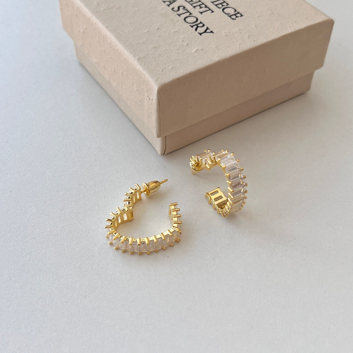 [HOT]Radiant Heart Cutout Earrings