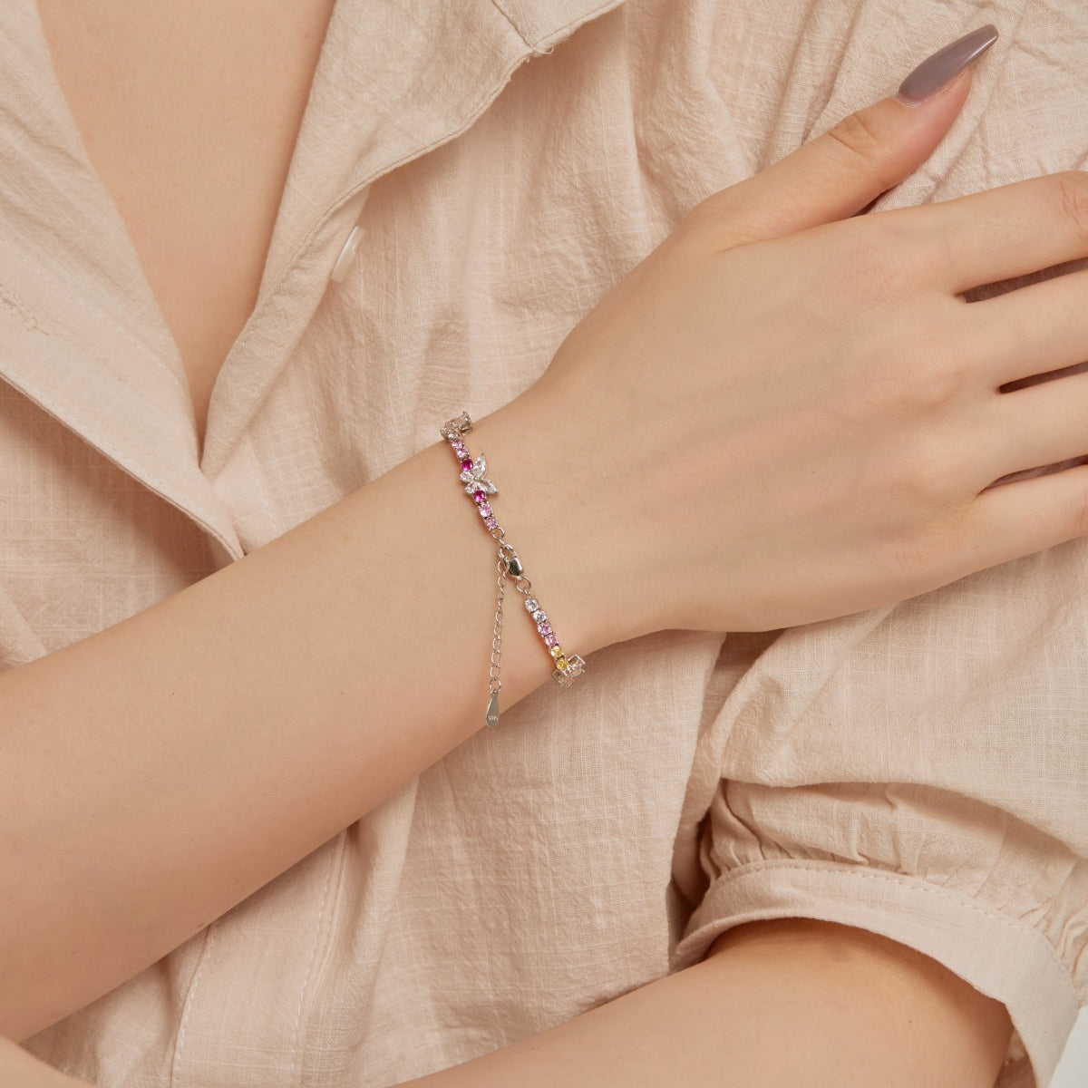 [HOT]Ornate Colorful Butterfly Shape Round Cut Daily Bracelet