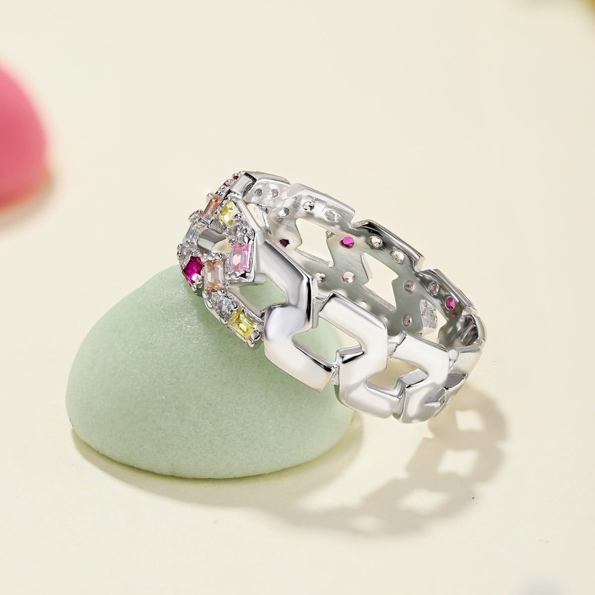 [HOT]Sparkling Vibrant Emerald Cut Daily Ring