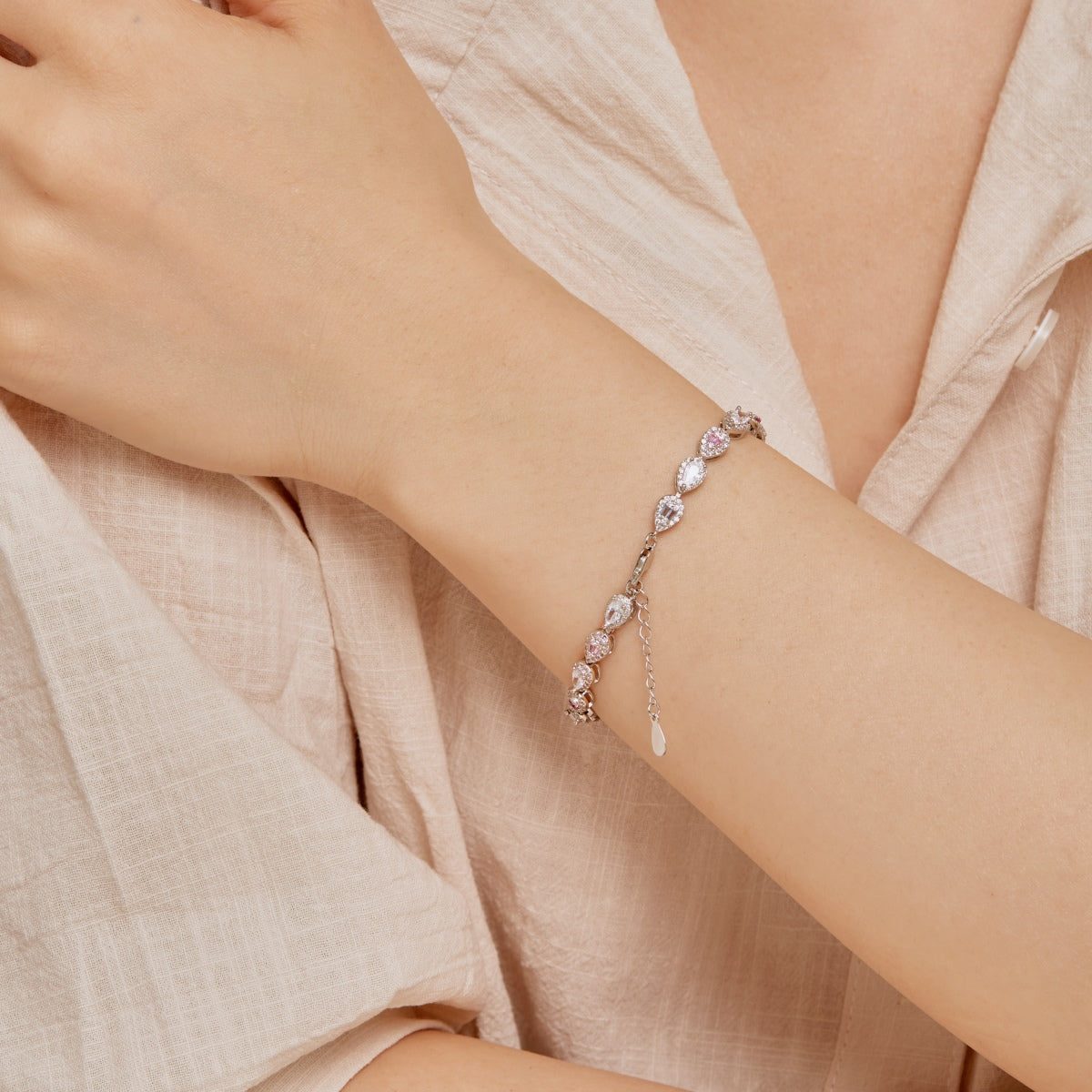 [HOT]0.25 Carat Radiant Water Drop Shape Daily Bracelet