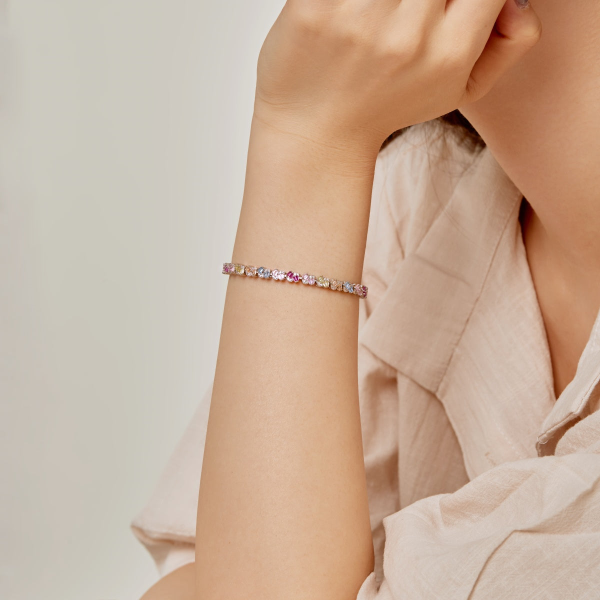 [HOT]Ornate Colorful Flower Shape Party Bracelet