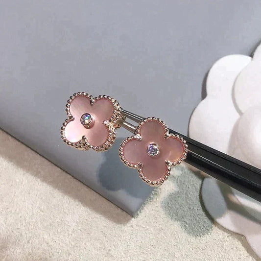 DIANA CLOVER MEDIUM 1 MOTIFS  PINK MOP DIAMOND EARRINGS