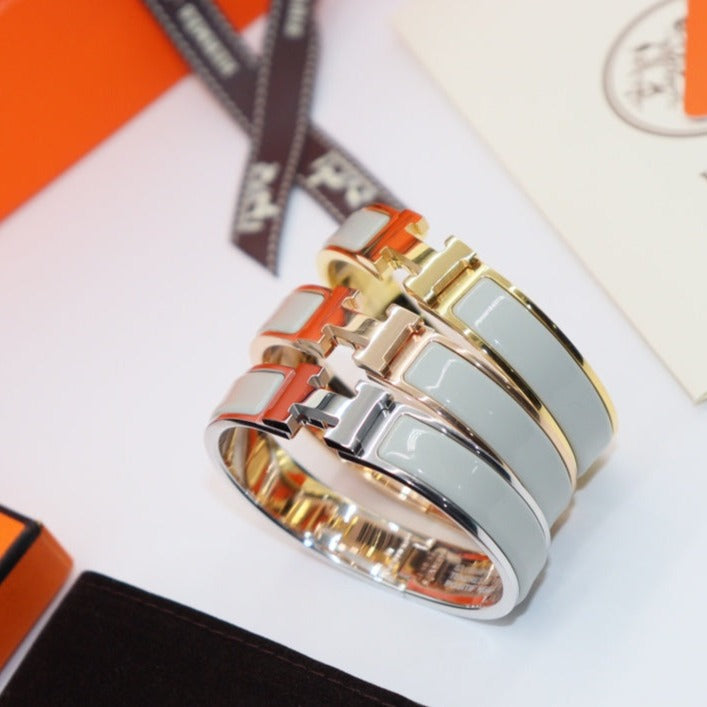 DIANA H LIGHT BLUE BRACELET