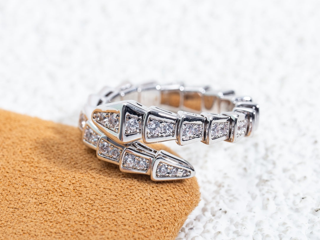 DIANA SERPENTI RING SILVER DIAMOND PAVED 4MM