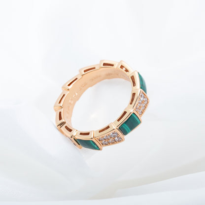 DIANA SERPENTI RING PINK GOLD MALACHITE DIAMOND PAVED 4MM