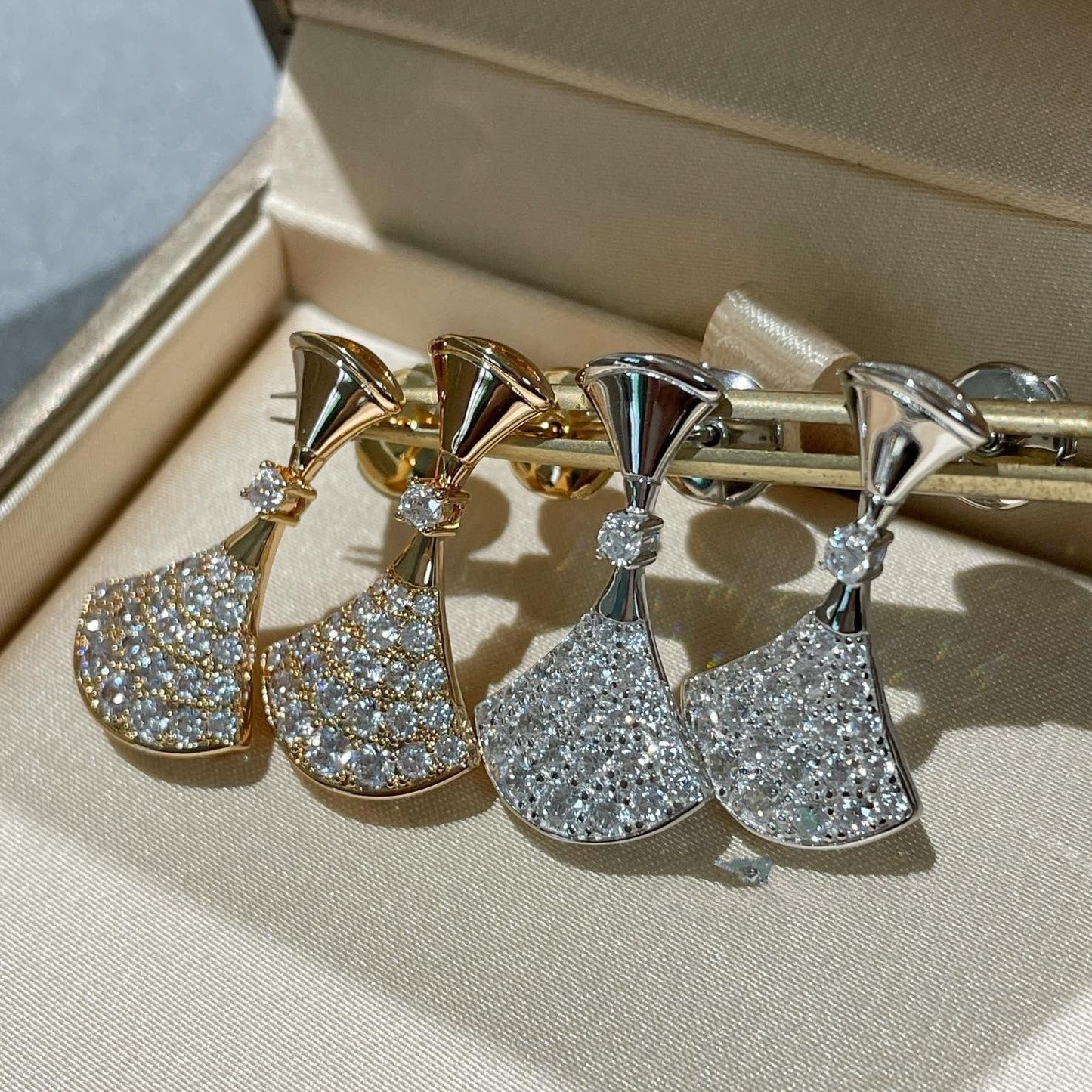 DIANA DREAM EARRINGS DIAMOND