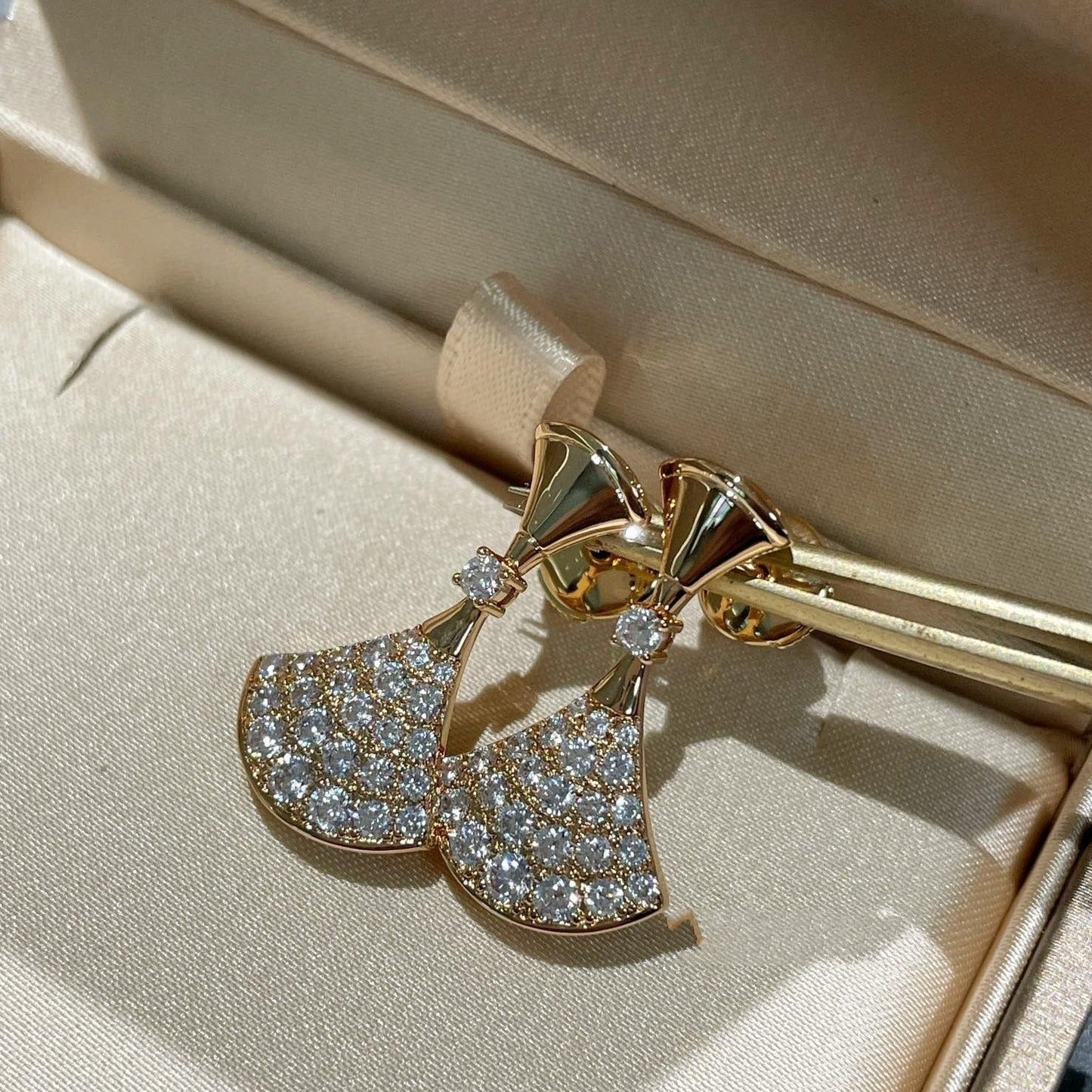 DIANA DREAM EARRINGS DIAMOND