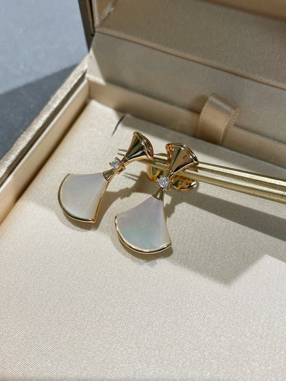 DIANA DREAM MOP 1 DIAMOND EARRINGS