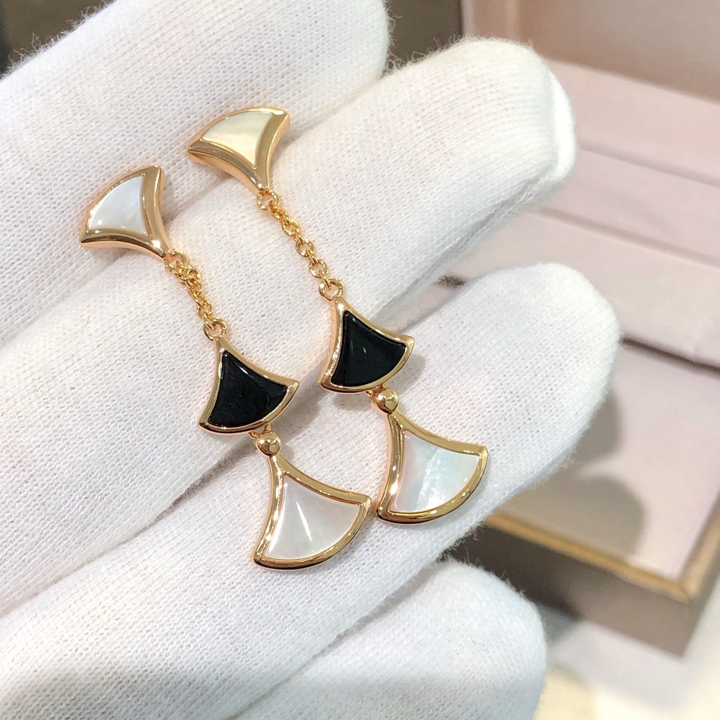 DIANA DREAM EARRINGS 3 MOTIFS ONYX MOP PINK GOLD