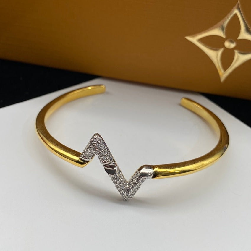 DIANA VOLTE UPSITE DOWN DIAMOND GOLD OPEN BRACELET
