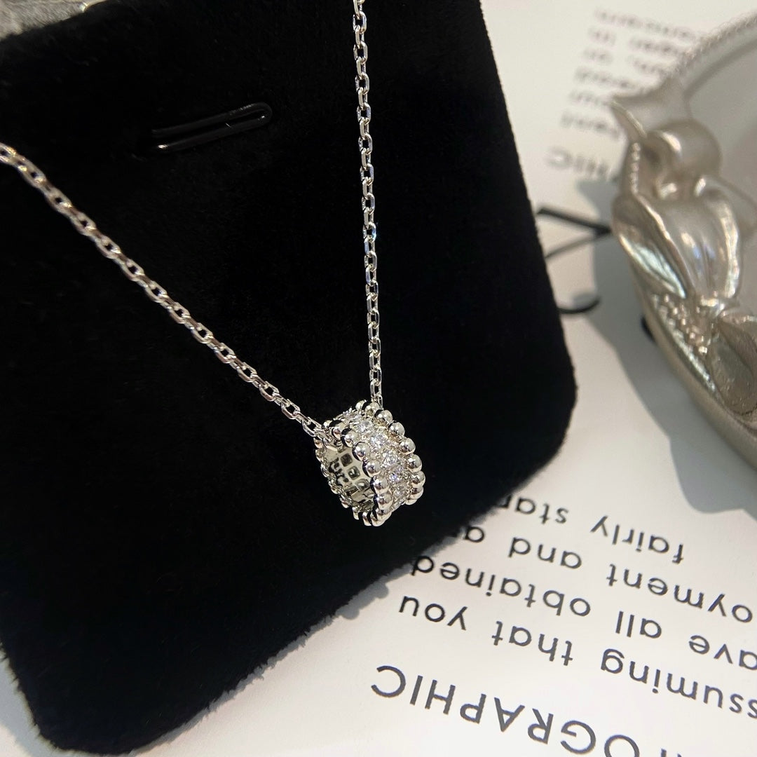 DIANA PERLEE DIAMOND NECKLACE