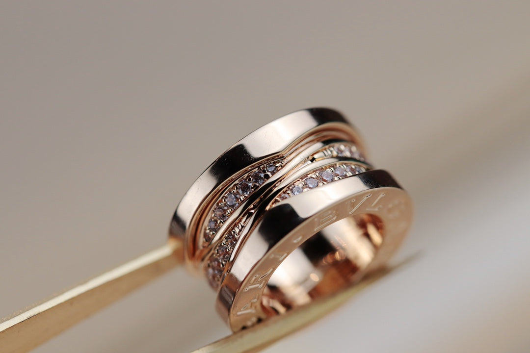 DIANA ZERO 1 PINK GOLD DIAMOND NECKLACE