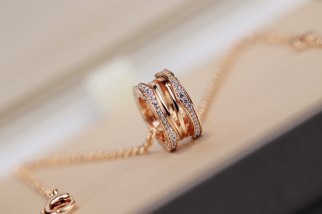 DIANA ZERO 1 PINK GOLD NECKLACE