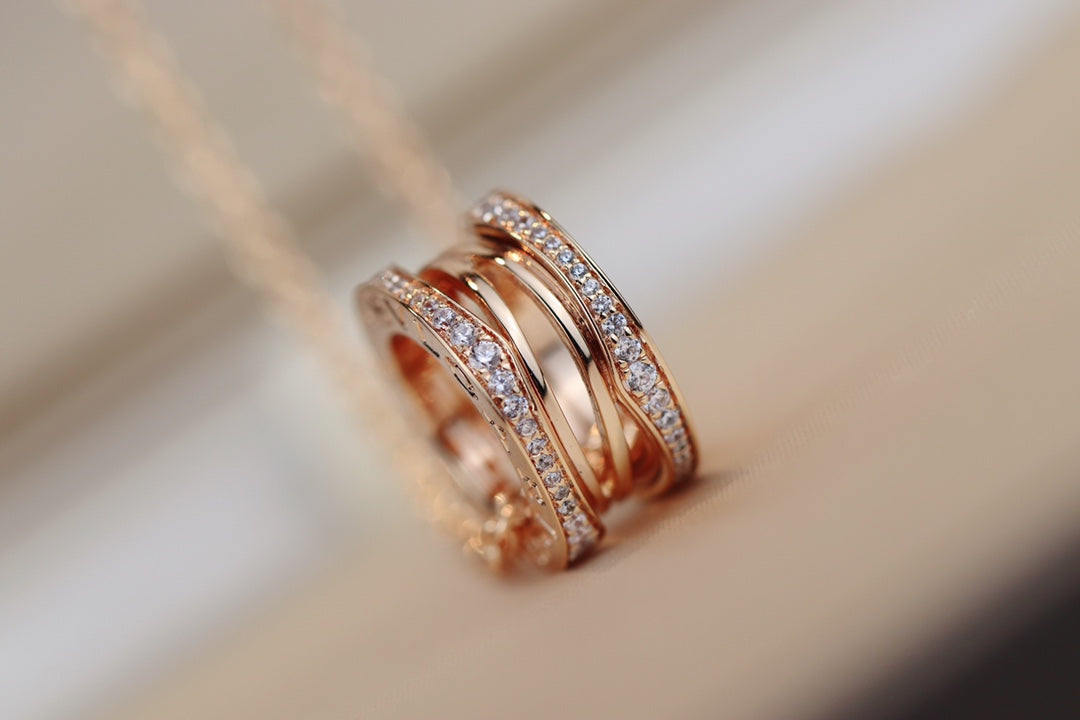 DIANA ZERO 1 PINK GOLD NECKLACE