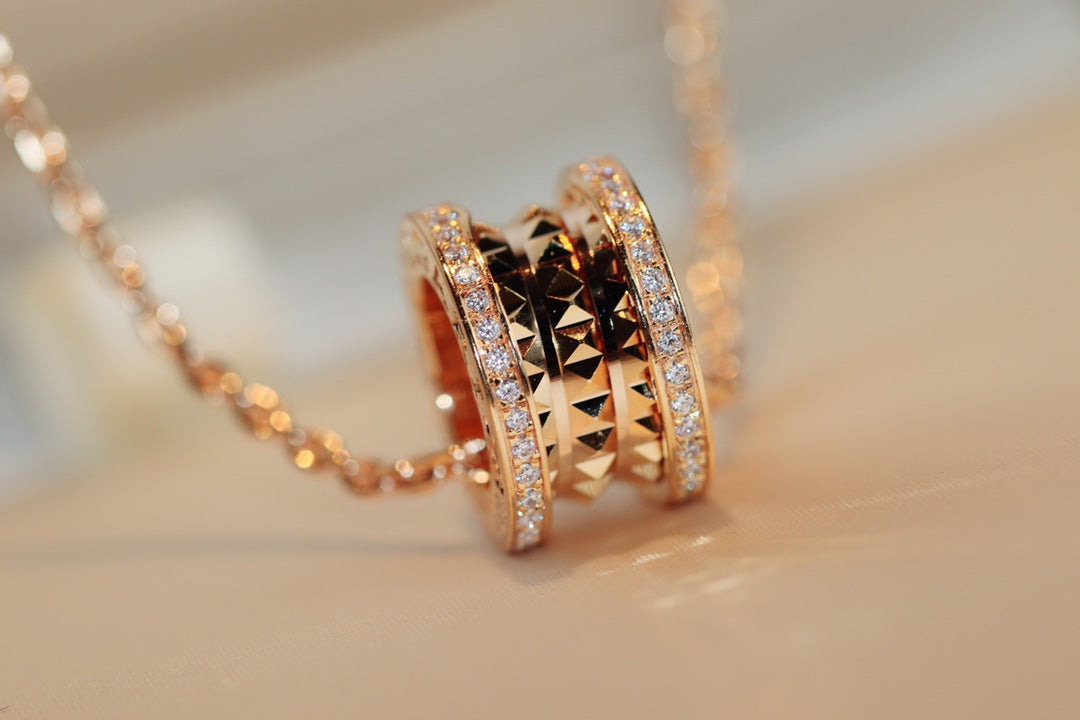 DIANA ZERO 1 ROCK PEDANT PINK GOLD NECKLACE