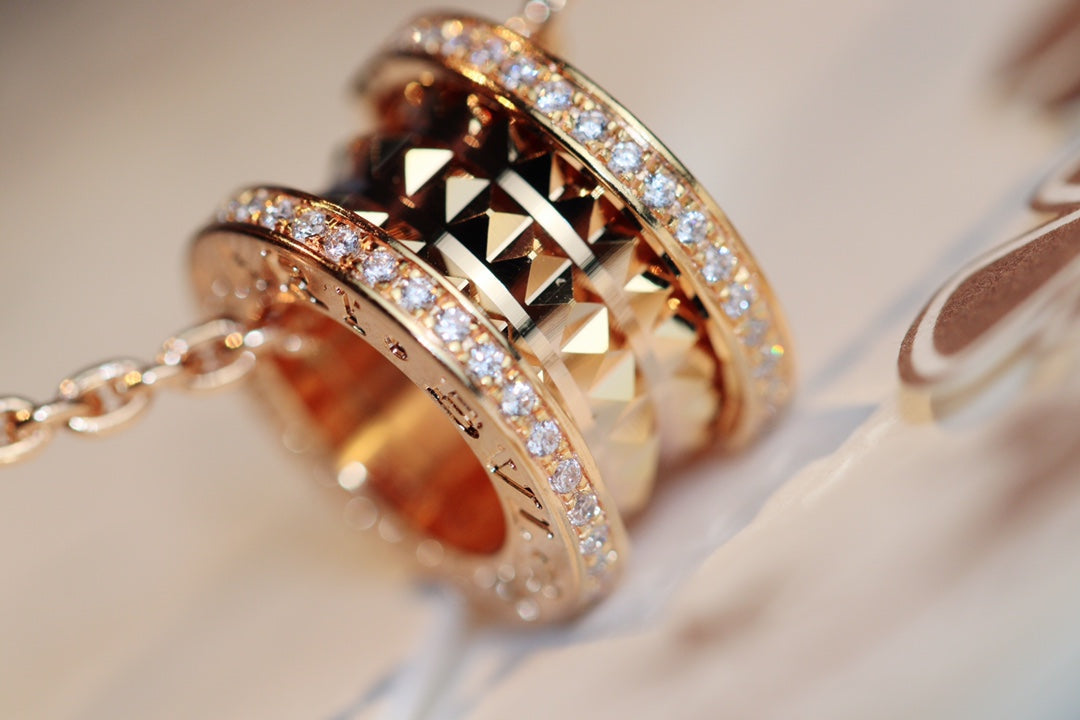 DIANA ZERO 1 ROCK PEDANT PINK GOLD NECKLACE