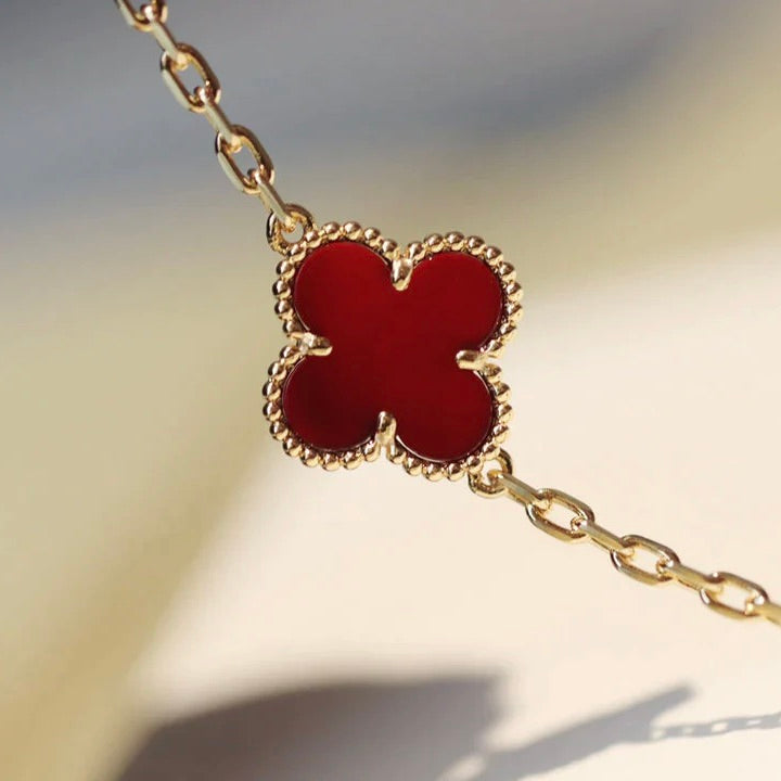 DIANA CLOVER 20 MOTIFS CARNELIAN NECKLACE