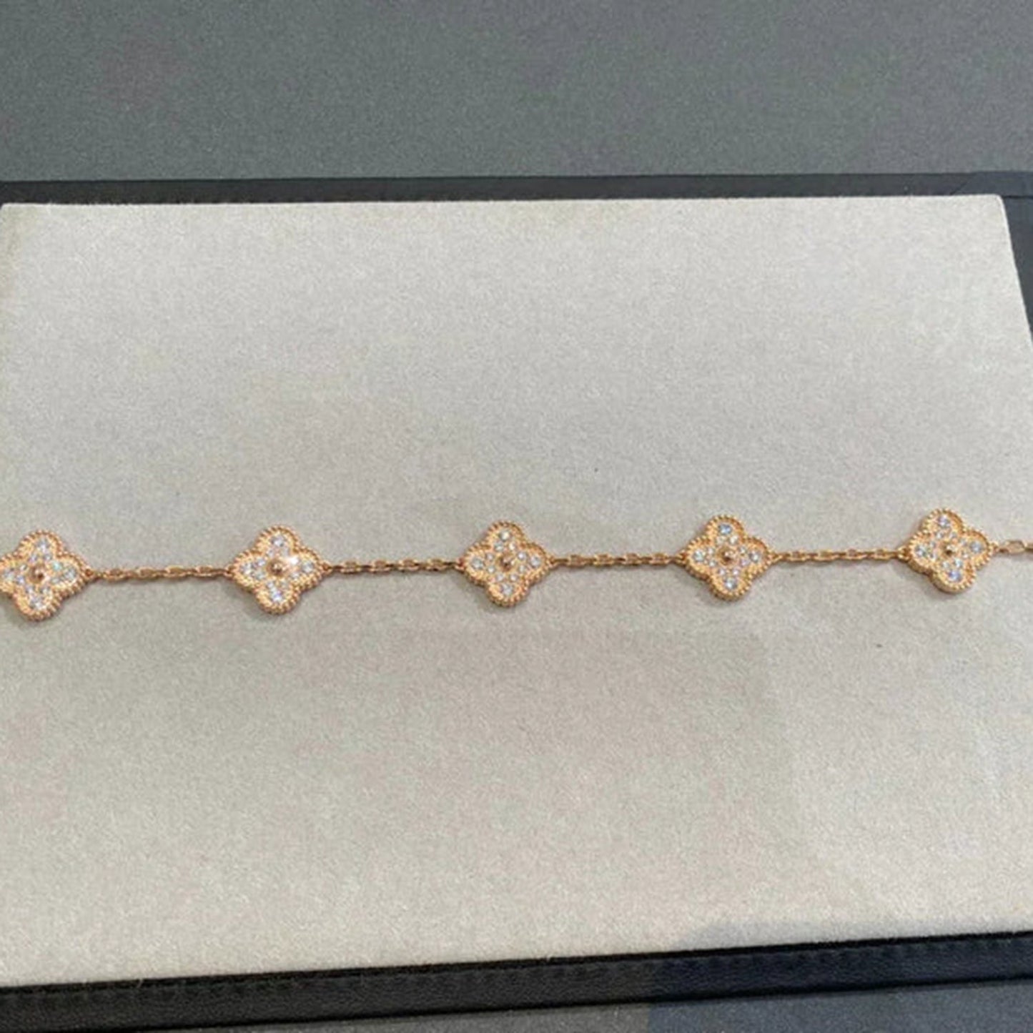 DIANA CLOVER 5 MOTIFS  FULL DIAMOND BRACELET