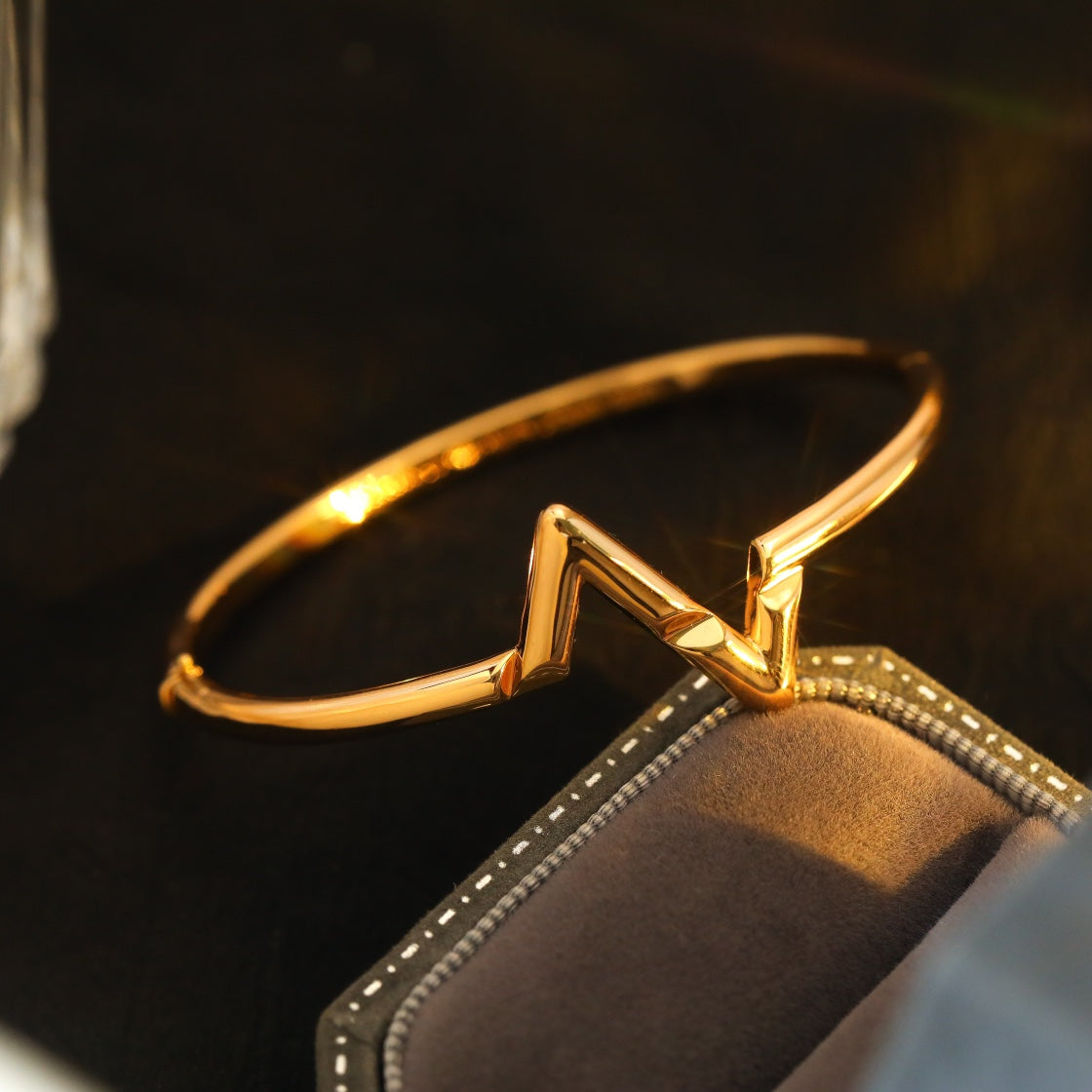 DIANA VOLTE UPSITE DOWN BRACELET