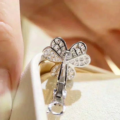 DIANA CLOVER COMOS DIAMOND EARRINGS SILVER