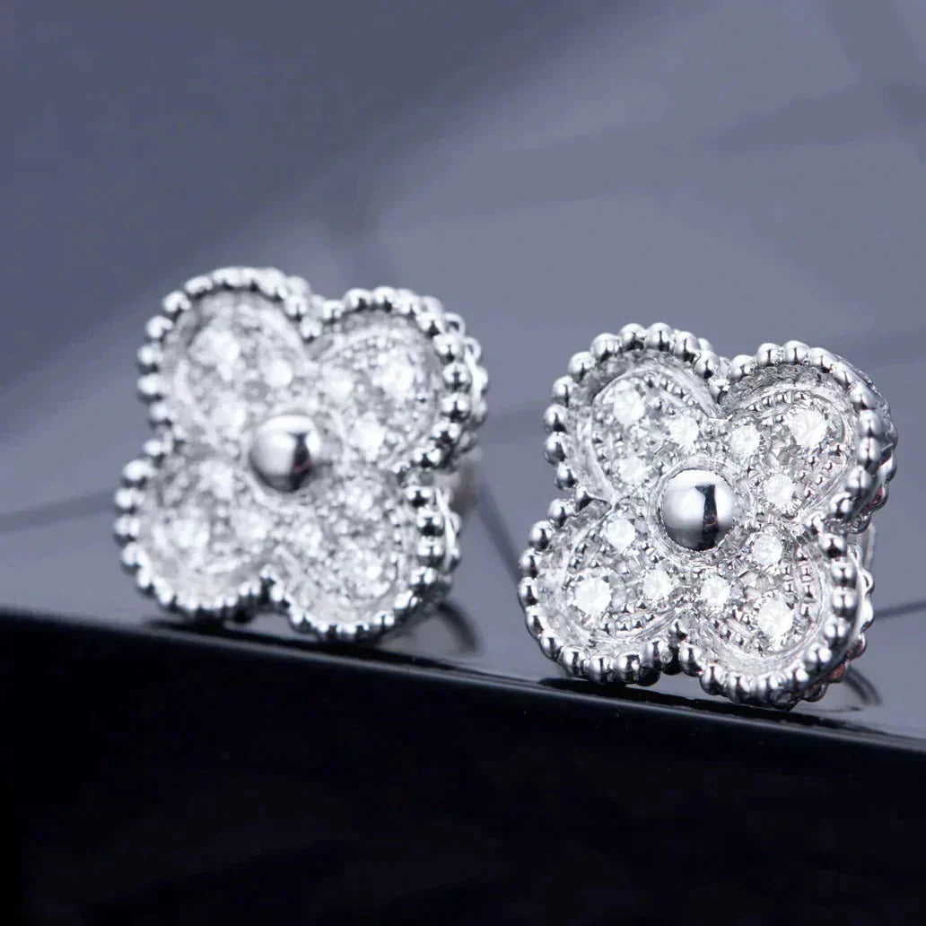 DIANA CLOVER 1 MOTIFS DIAMOND STUD EARRINGS SILVER