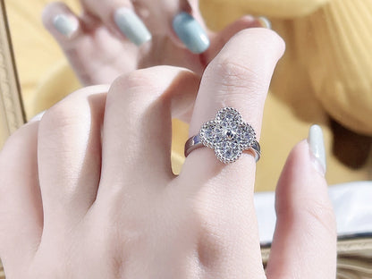 DIANA CLOVER DIAMOND RING
