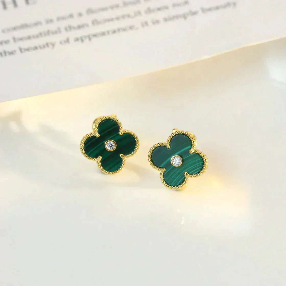 DIANA CLOVER MEDIUM 1 MOTIFS MALACHITE DIAMOND EARRINGS