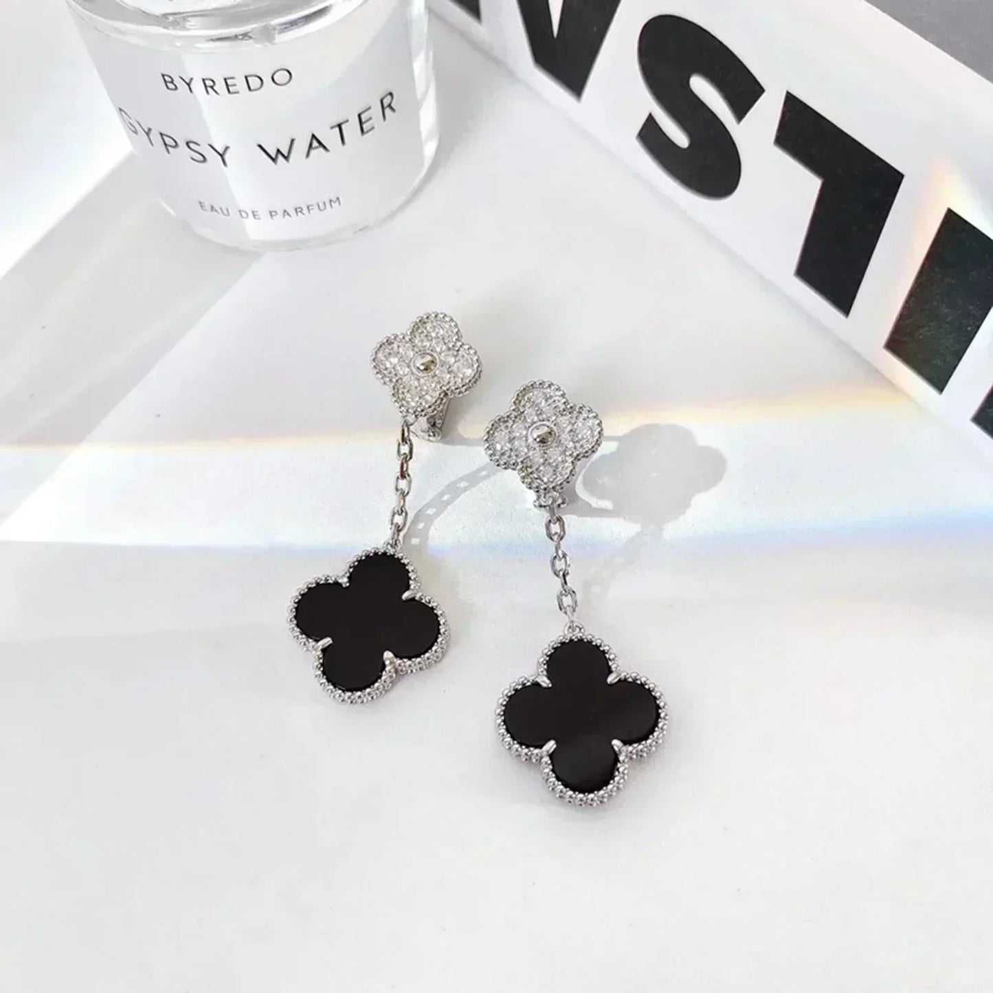 DIANA CLOVER 2 MOTIFS  DIAMOND ONYX EARRINGS SILVER