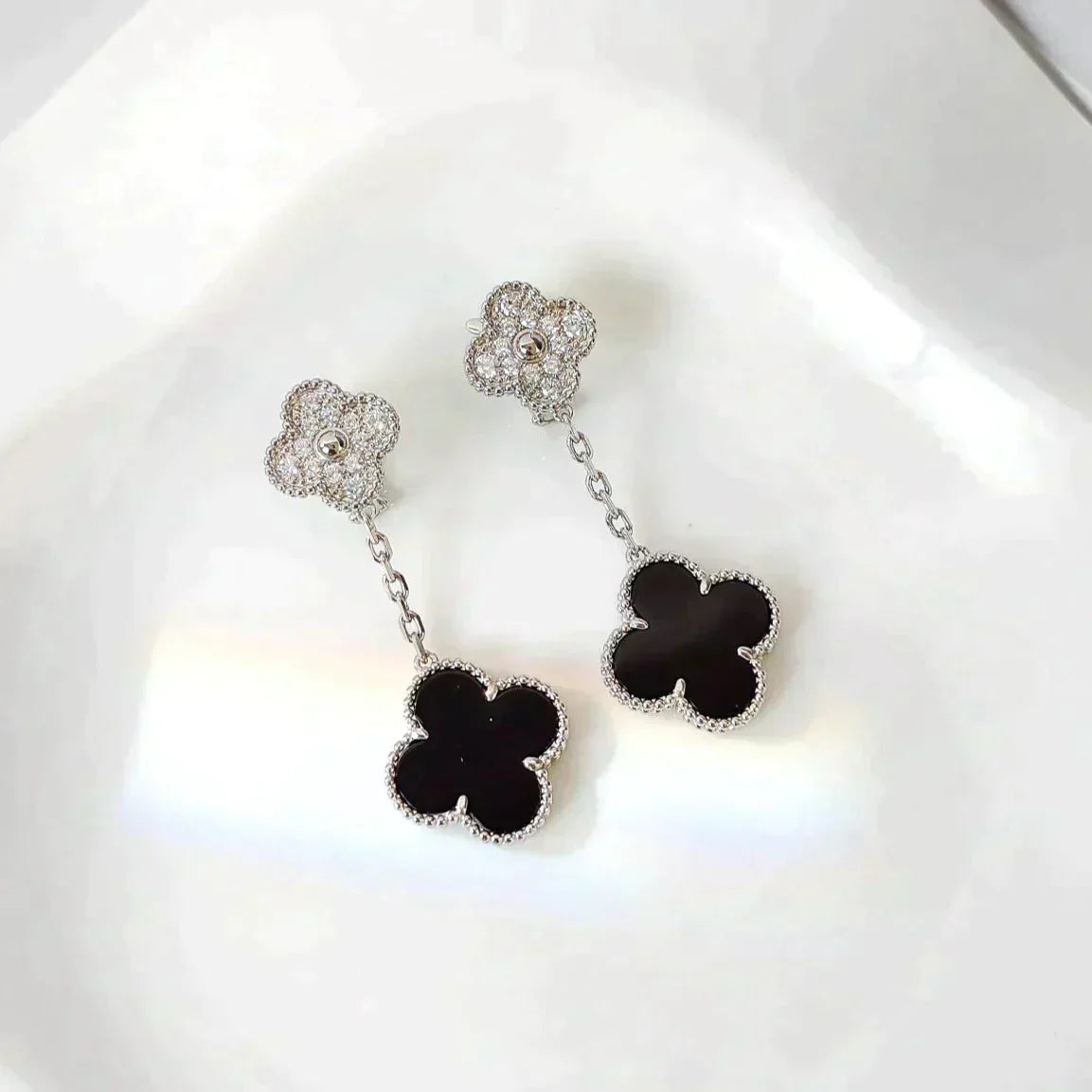 DIANA CLOVER 2 MOTIFS  DIAMOND ONYX EARRINGS SILVER