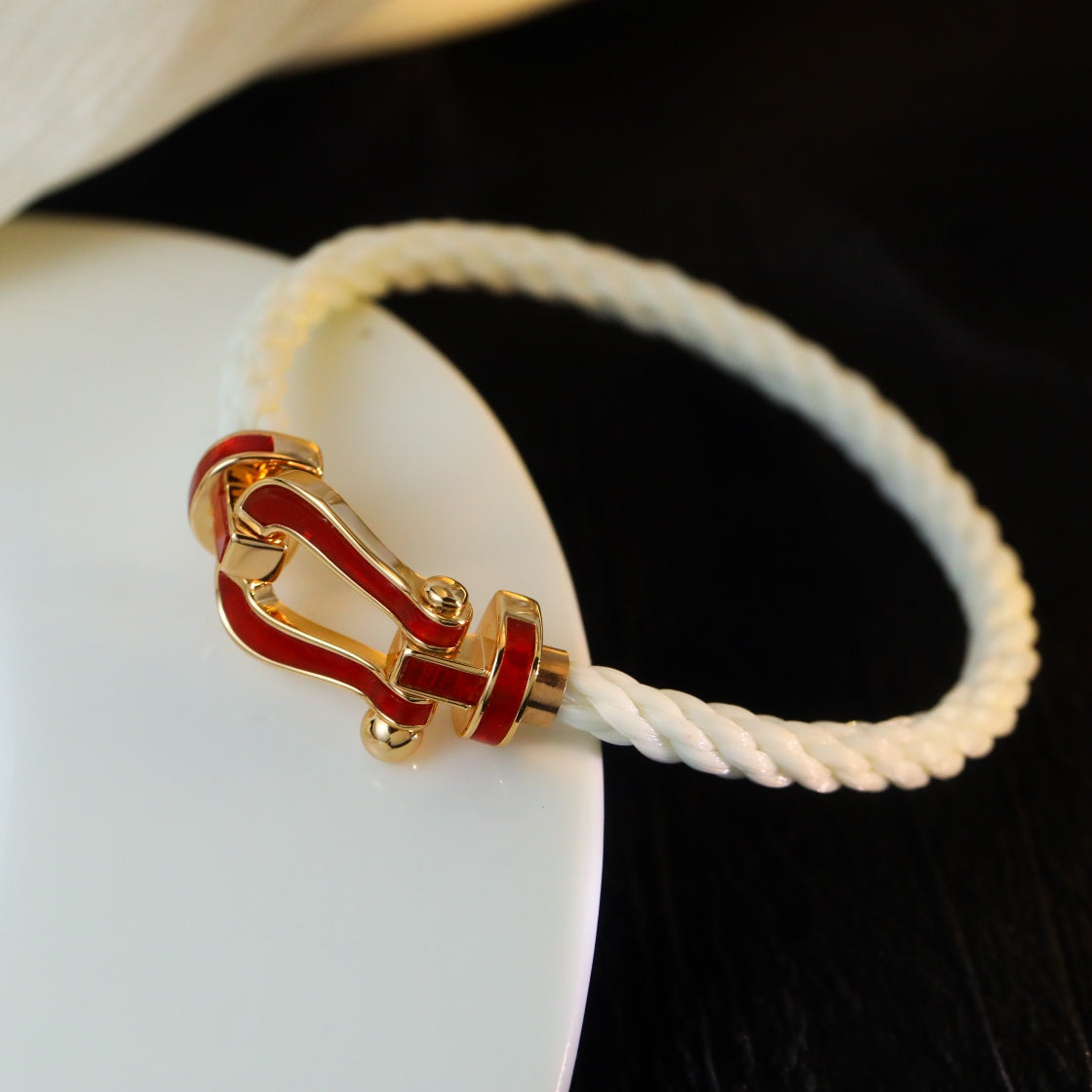 DIANA FORCE 10 WHITE TEXTILE DIAMOND PAVED