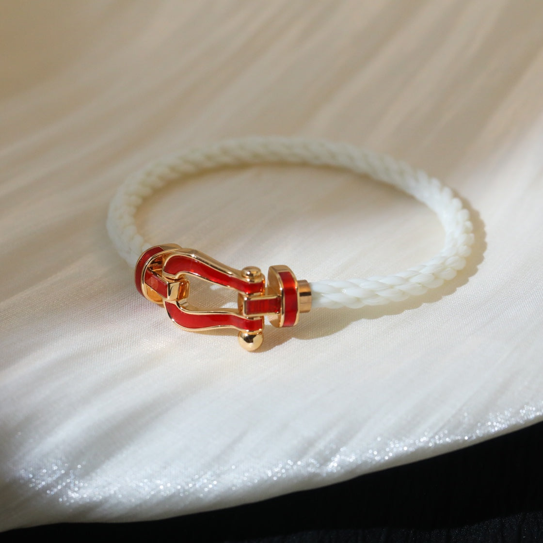 DIANA FORCE 10 WHITE TEXTILE DIAMOND PAVED