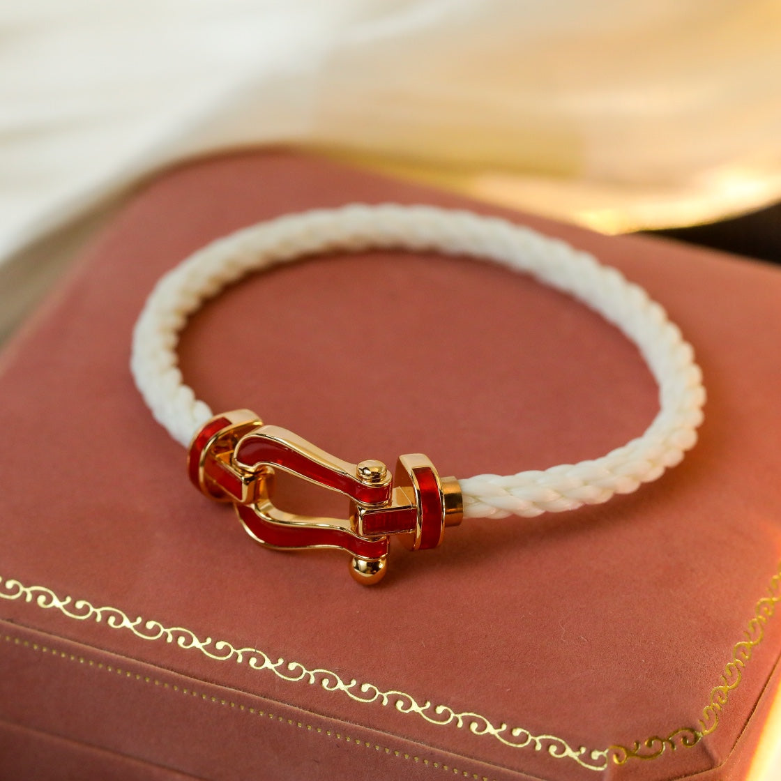 DIANA FORCE 10 WHITE TEXTILE DIAMOND PAVED