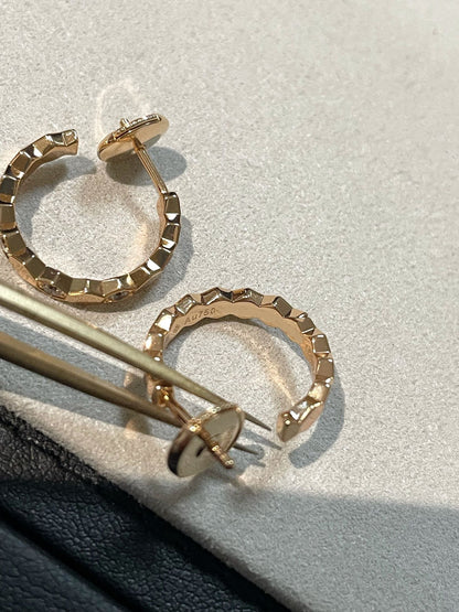 DIANA Hollow Design Four-Leaf Clover Flower Shape Ring