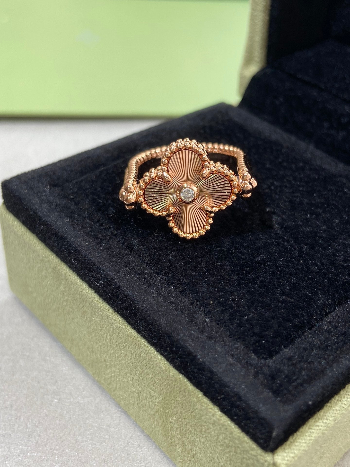 DIANA CLOVER RIVERSIBLE ROSE GOLD RING