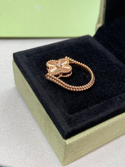 DIANA CLOVER RIVERSIBLE ROSE GOLD RING