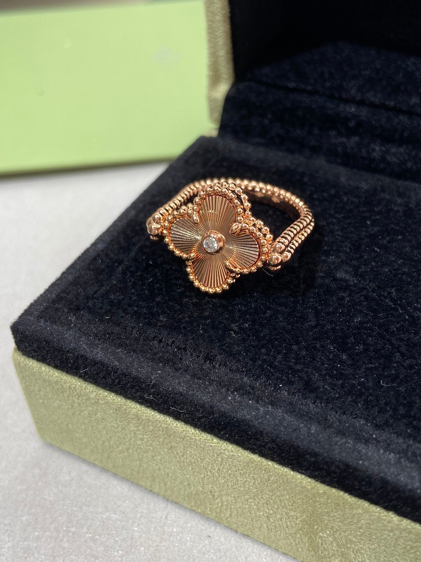 DIANA CLOVER RIVERSIBLE ROSE GOLD RING