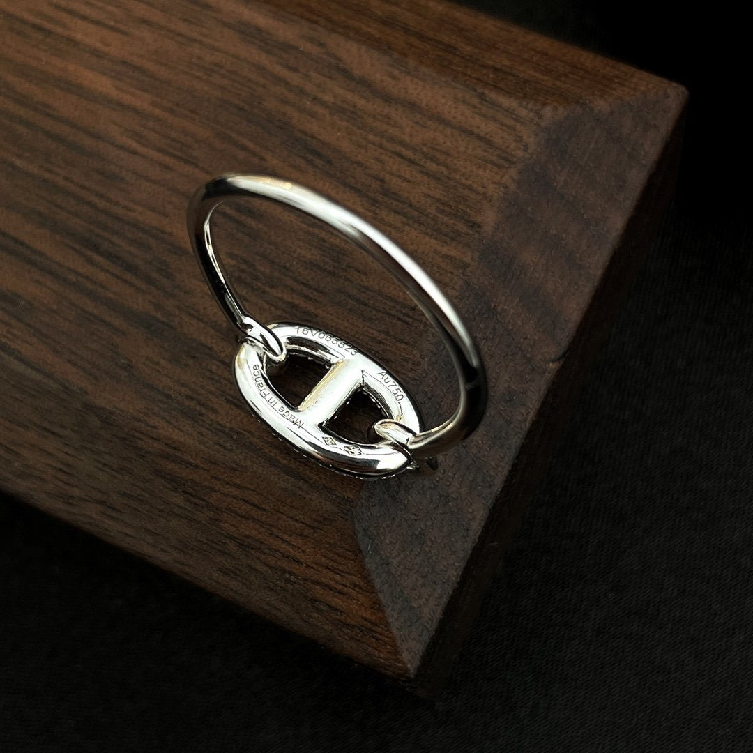 DIANA RONDE SMALL SILVER DIAMOND RING