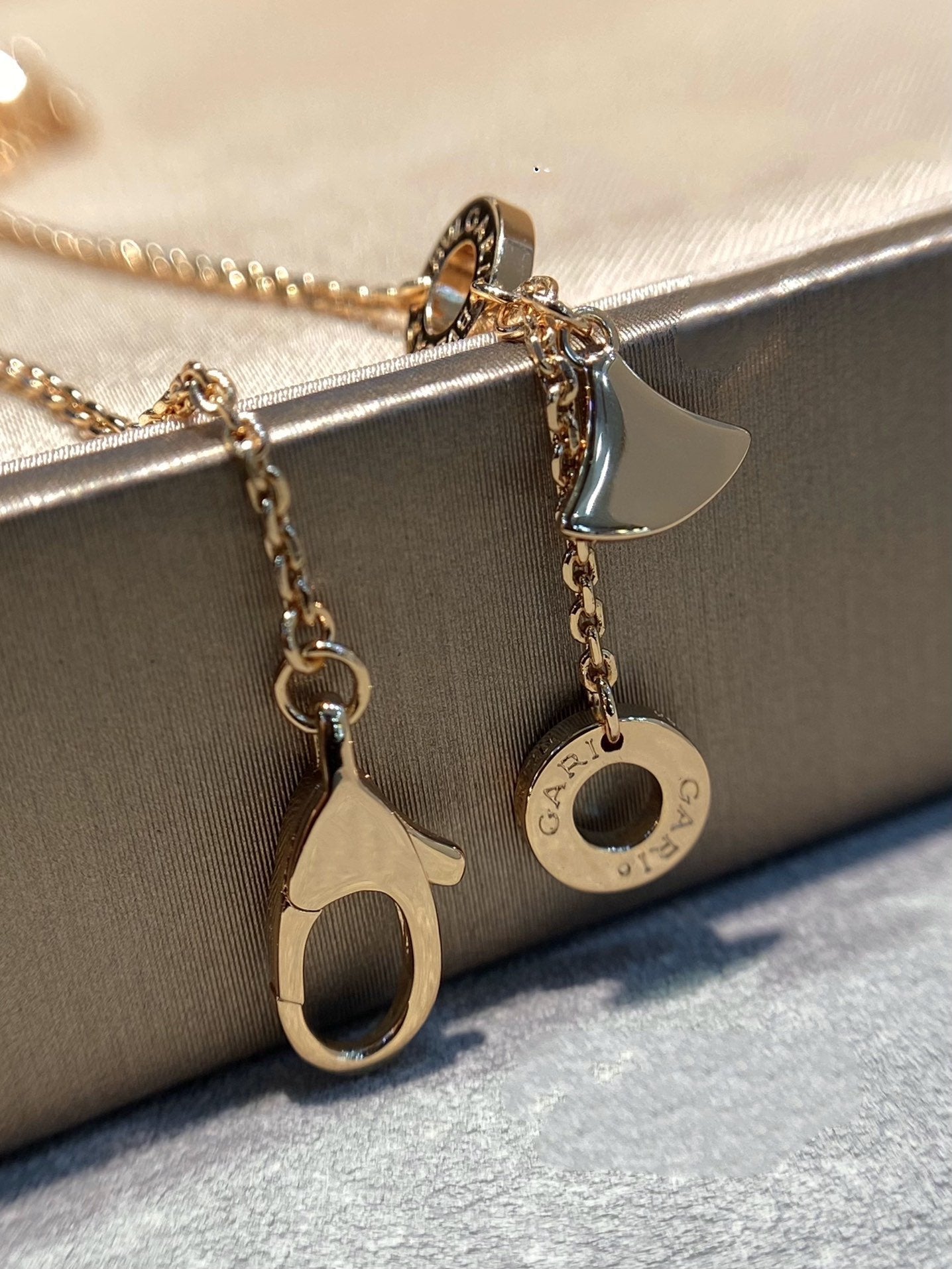 DIANA DREAM MALACHITE DIAMOND PAVED PINK GOLD NECKLACE