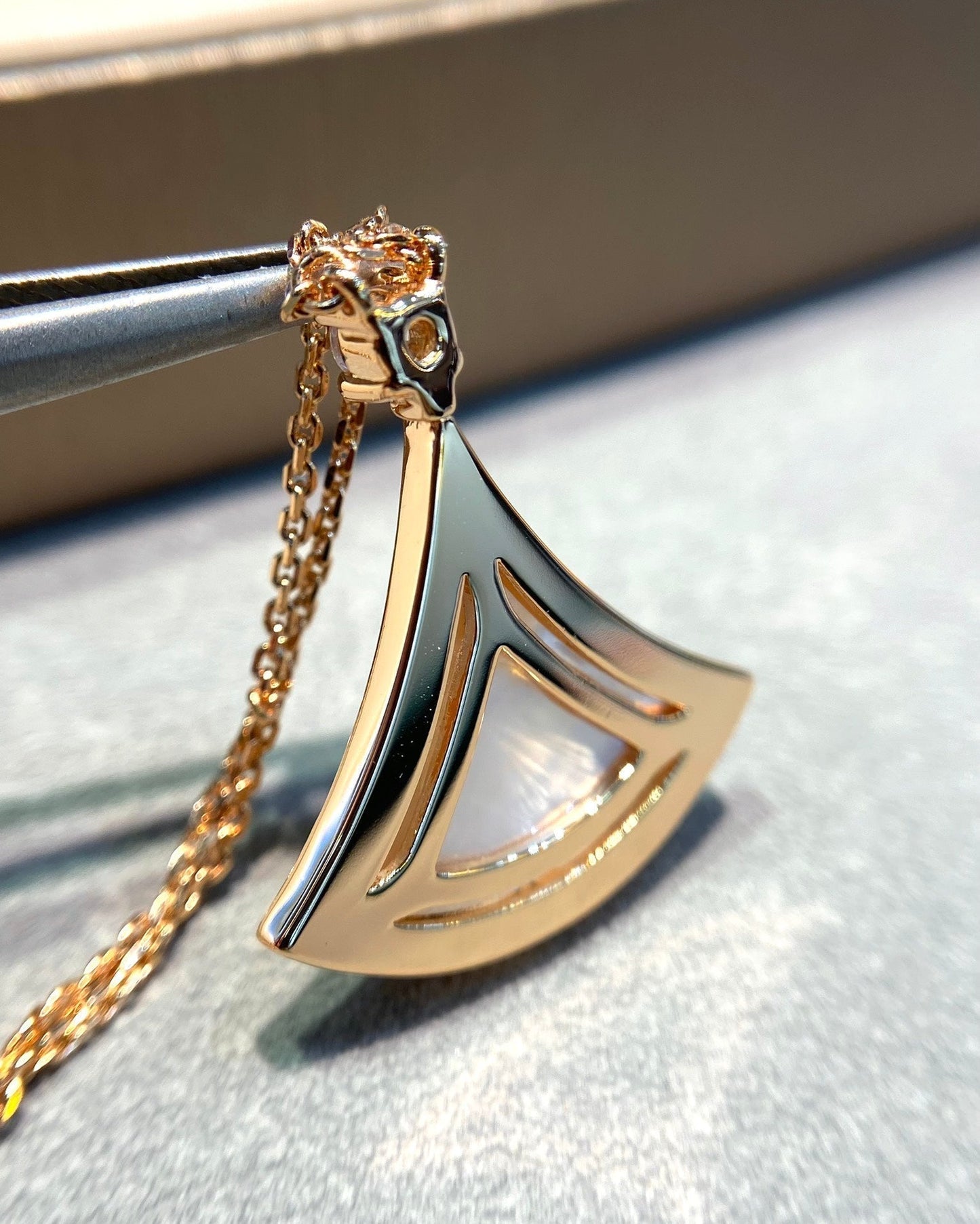 DIANA DREAM MOP DIAMOND PAVED PINK GOLD NECKLACE