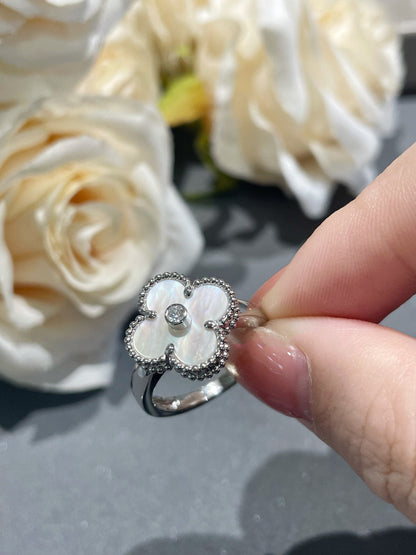 DIANA CLOVER SILVER MOP DIAMOND RING